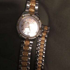 Good/Silver iced out watch
